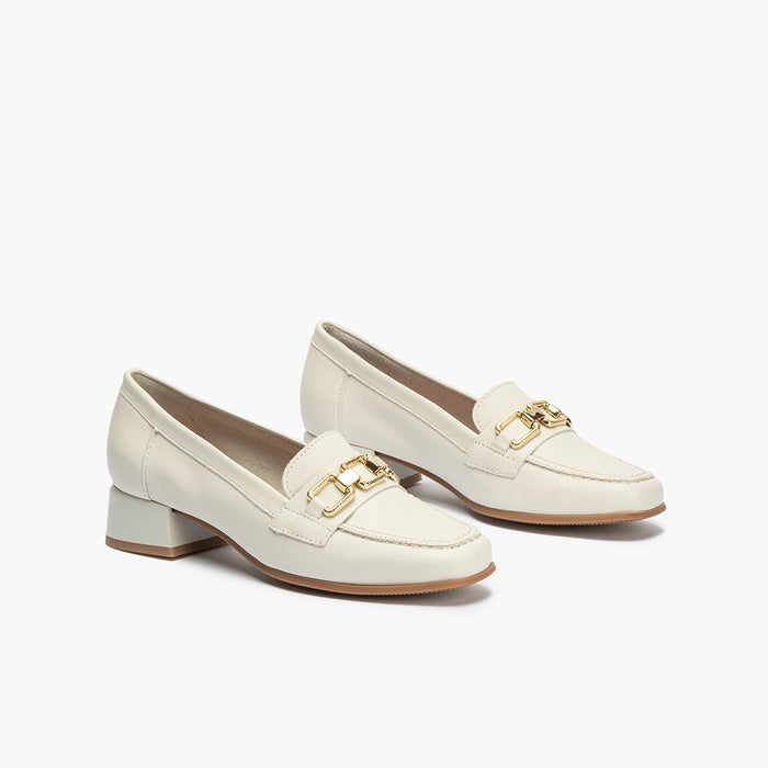pitillos Mocasines de mujer en piel y adorno cadena metálica y tacón BLANCO Ofertas
