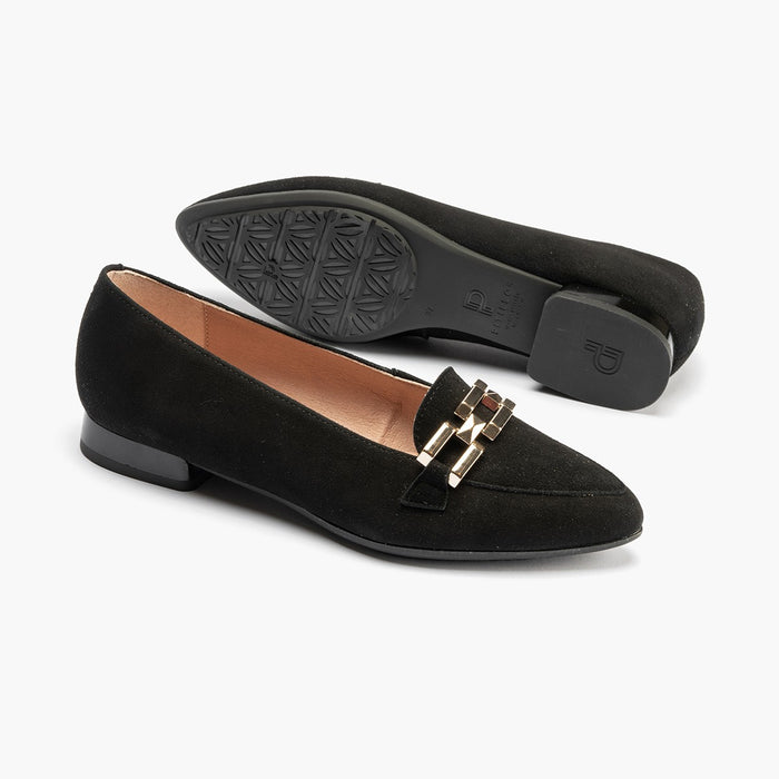 pitillos Mocasines de mujer en ante con adorno cadena metálica NEGRO En oferta