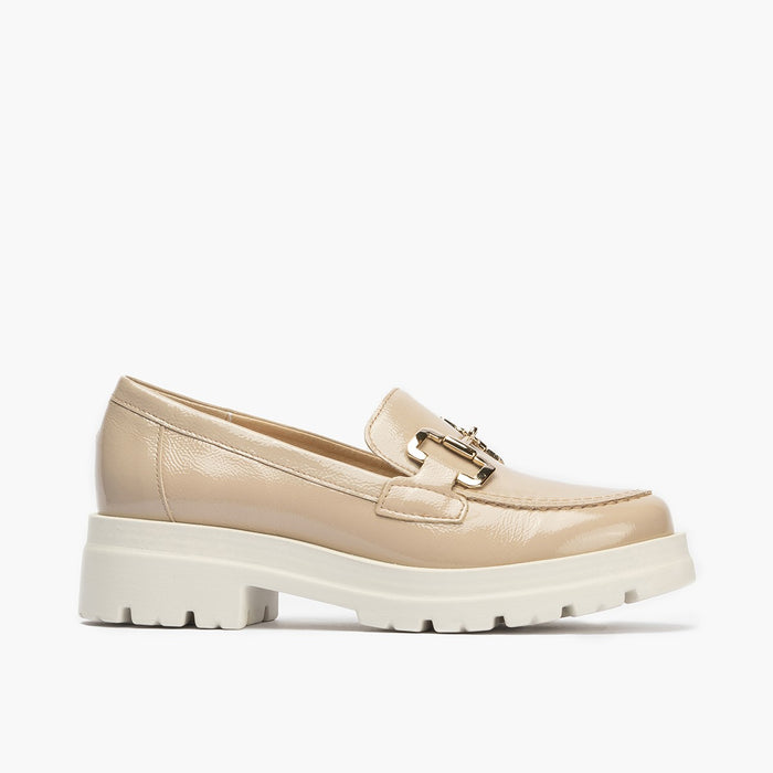 pitillos Mocasines de mujer en piel charol con adorno de estribo y tacón bloque BEIGE Rebajas baratas