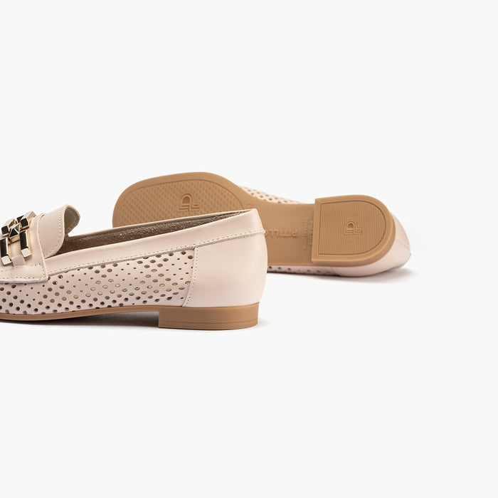 pitillos Mocasines de mujer en piel picados con adorno y tacón bajo ROSA Rebajas online