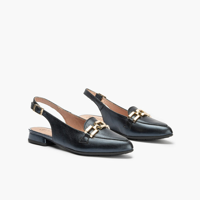 pitillos Mocasines de mujer destalonados en piel laminada con adorno cadena metálica AZUL Envío gratis