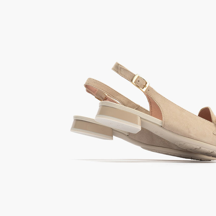 pitillos Mocasines de mujer destalonados en piel ante con adorno cadena metálica BEIGE Oferta especial
