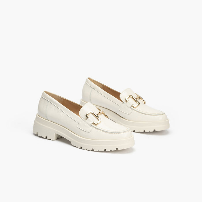 pitillos Mocasines de mujer en piel charol con adorno de estribo y tacón bloque BLANCO Envío gratis