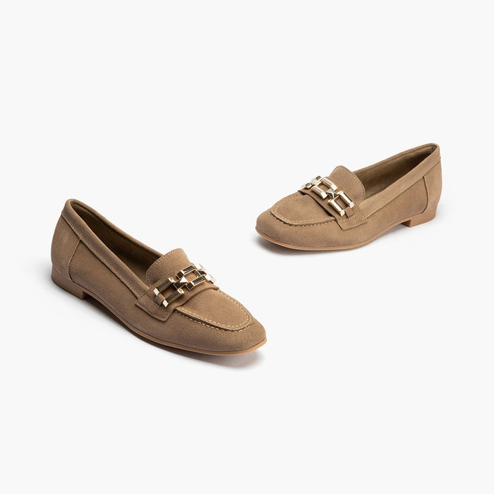 pitillos Mocasines de mujer en serraje con adorno y tacón bajo BEIGE Solo hoy