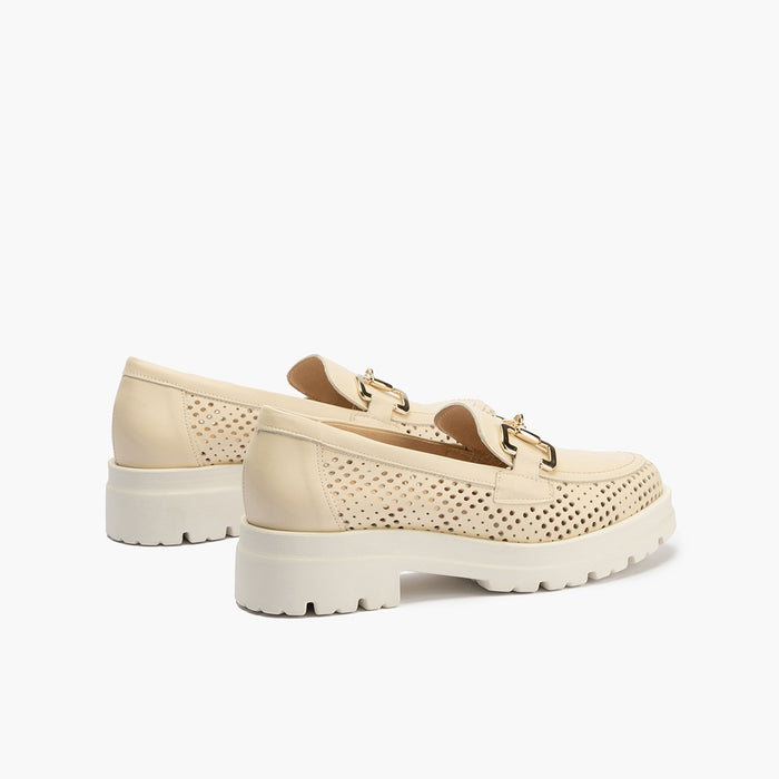 pitillos Mocasines de mujer en piel picada con adorno de estribo y tacón bloque CREMA Grandes descuentos