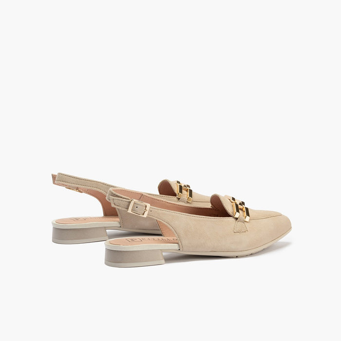 pitillos Mocasines de mujer destalonados en piel ante con adorno cadena metálica BLANCO En oferta