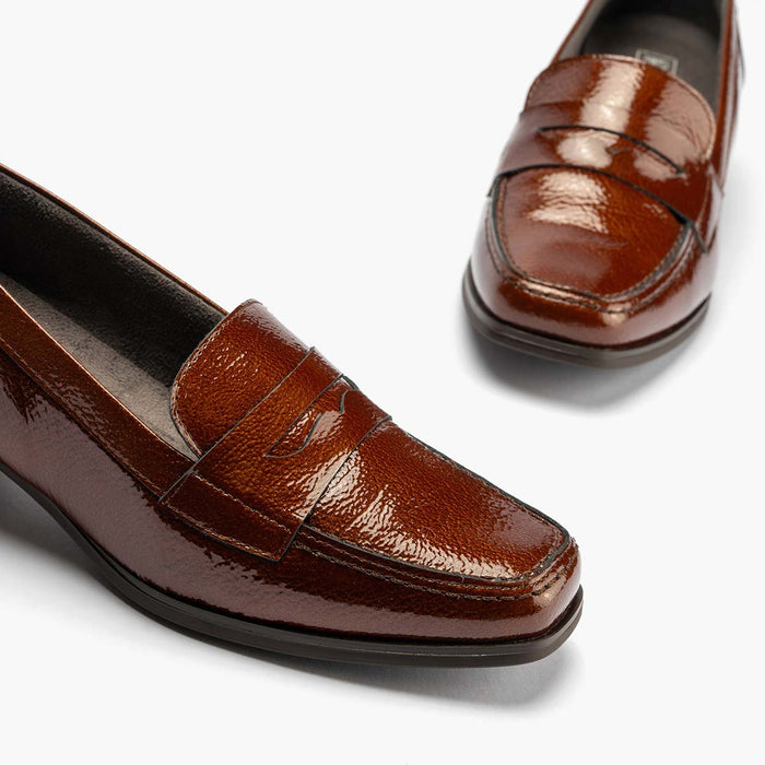pitillos Mocasín en Charol de mujer color cuero Ahorra y exporta