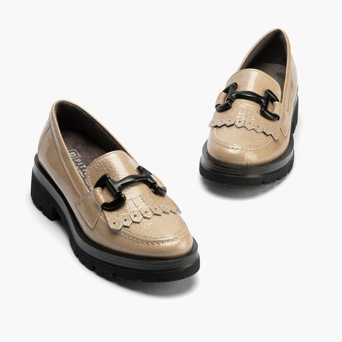 pitillos Mocasín en Charol mujer color piedra Venta caliente