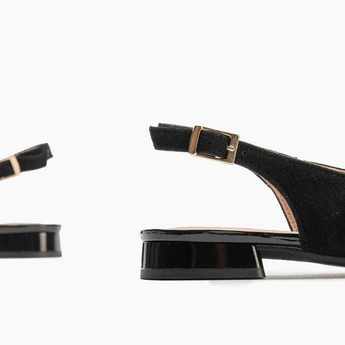 pitillos Mocasines de mujer destalonados en piel ante con adorno cadena metálica NEGRO Promoción trimestral
