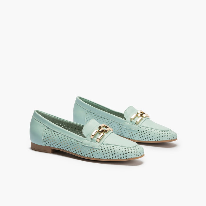pitillos Mocasines de mujer en piel picados con adorno y tacón bajo AZUL Solo queda un día