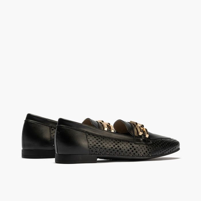 pitillos Mocasines de mujer en piel picados con adorno y tacón bajo NEGRO Superdescuento