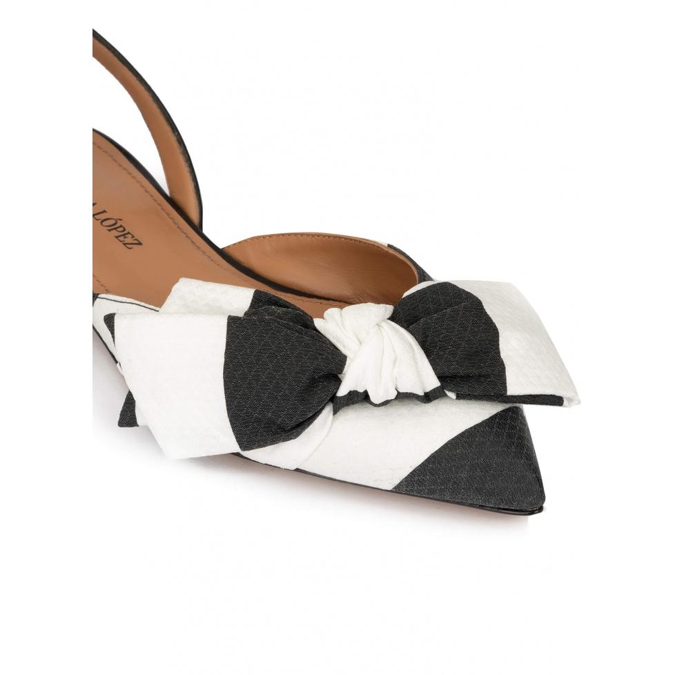 pura lópez Zapatos planos de tejido en blanco y negro con punta fina Ofertas especiales
