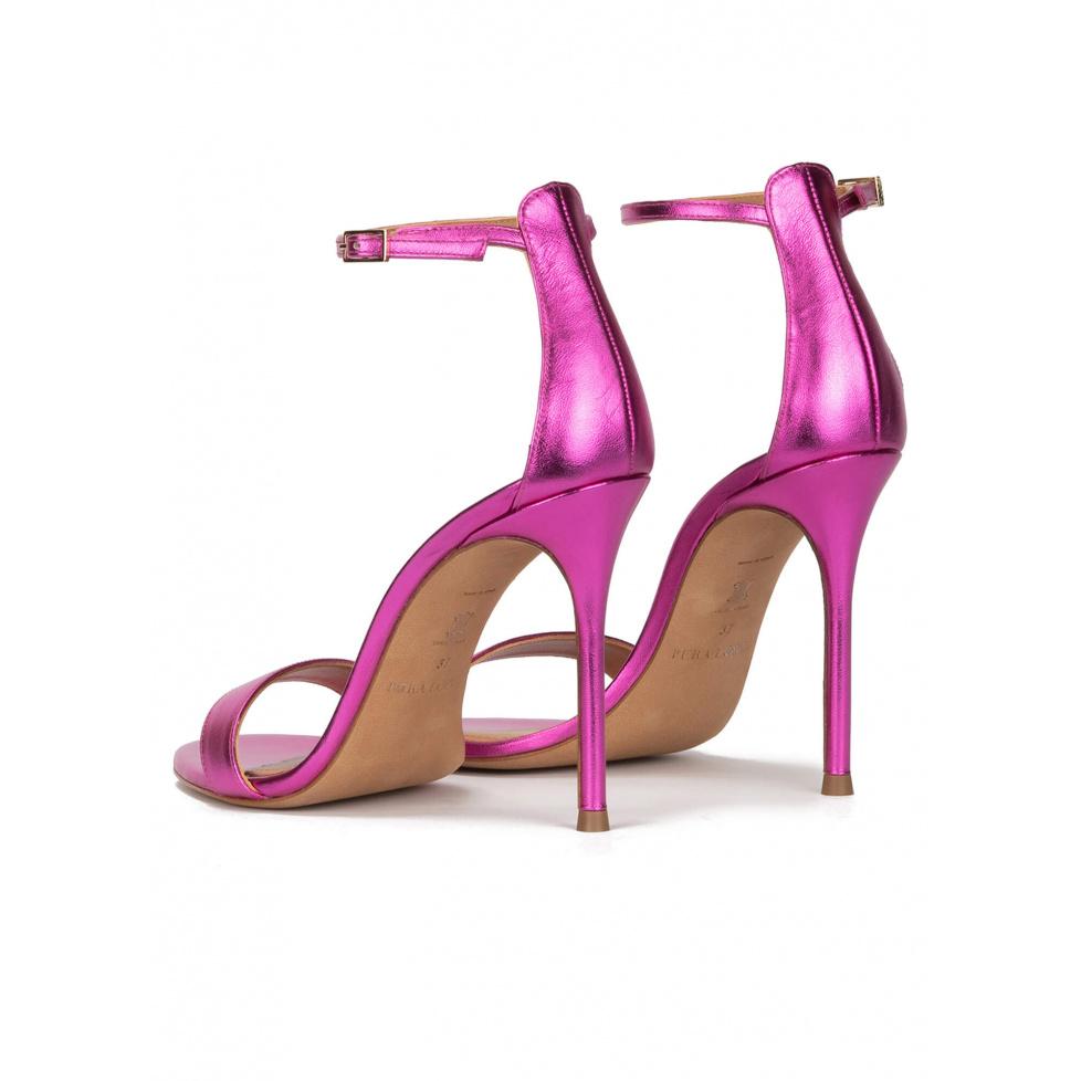 pura lópez Sandalias fucsia metalizadas con tacón alto Grandes ahorros