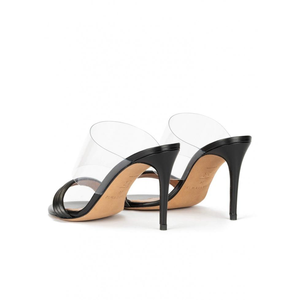 pura lópez Sandalias negras de tacón alto fino en piel y vinilo Rebajas de fin de temporada