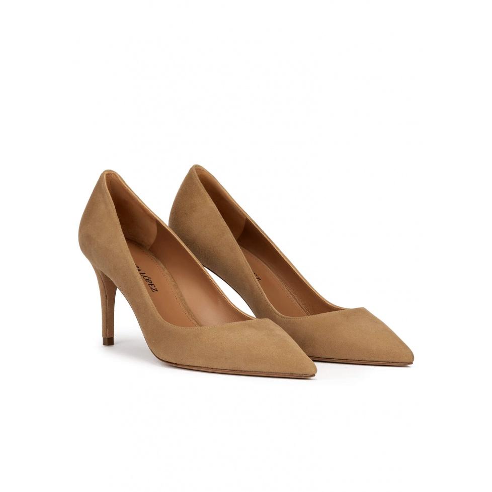 pura lópez Zapatos de punta con tacón de 7 5 cms en ante camel Gran oferta