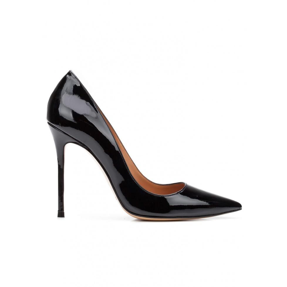 pura lópez Zapatos de salón con tacón alto en charol negro Envío gratis