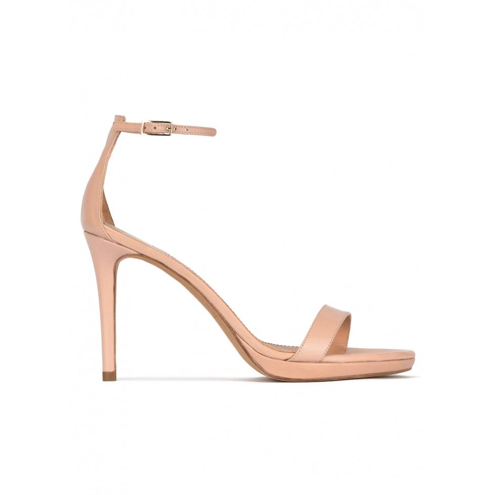 pura lópez Sandalias de tacón alto y plataforma en piel nude En oferta