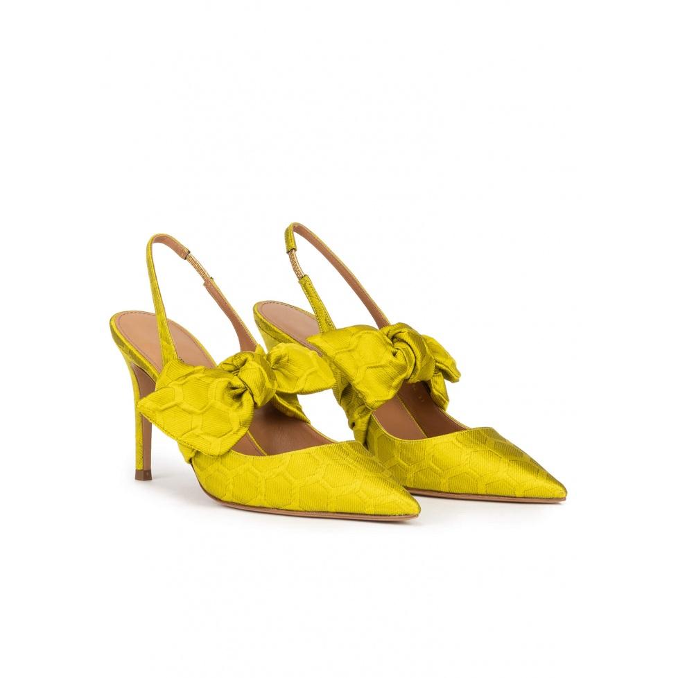 pura lópez Zapatos altos de punta fina en verde pistacho con lazada Tienda