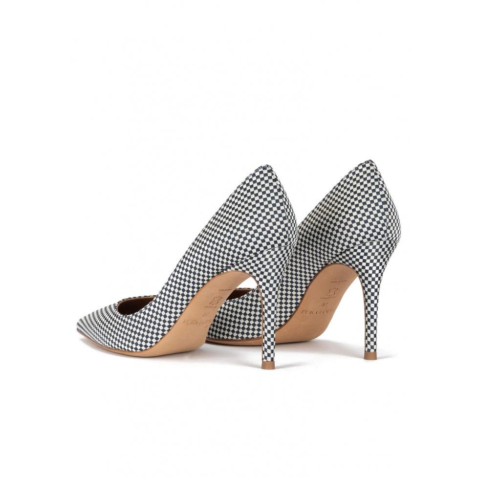 pura lópez Zapatos de salón con estampado a cuadros y tacón alto Venta caliente