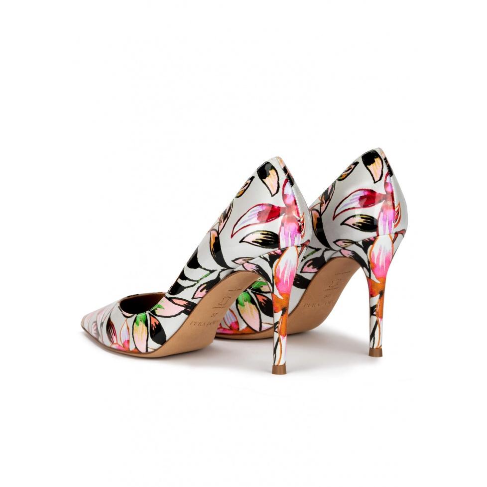 pura lópez Zapatos de punta fina y tacón stiletto en tejido con estampado floral En oferta