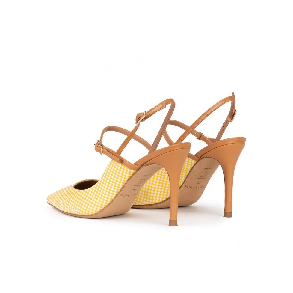 pura lópez Zapatos de punta fina y tacón alto a cuadros amarillos y blancos Gran oferta