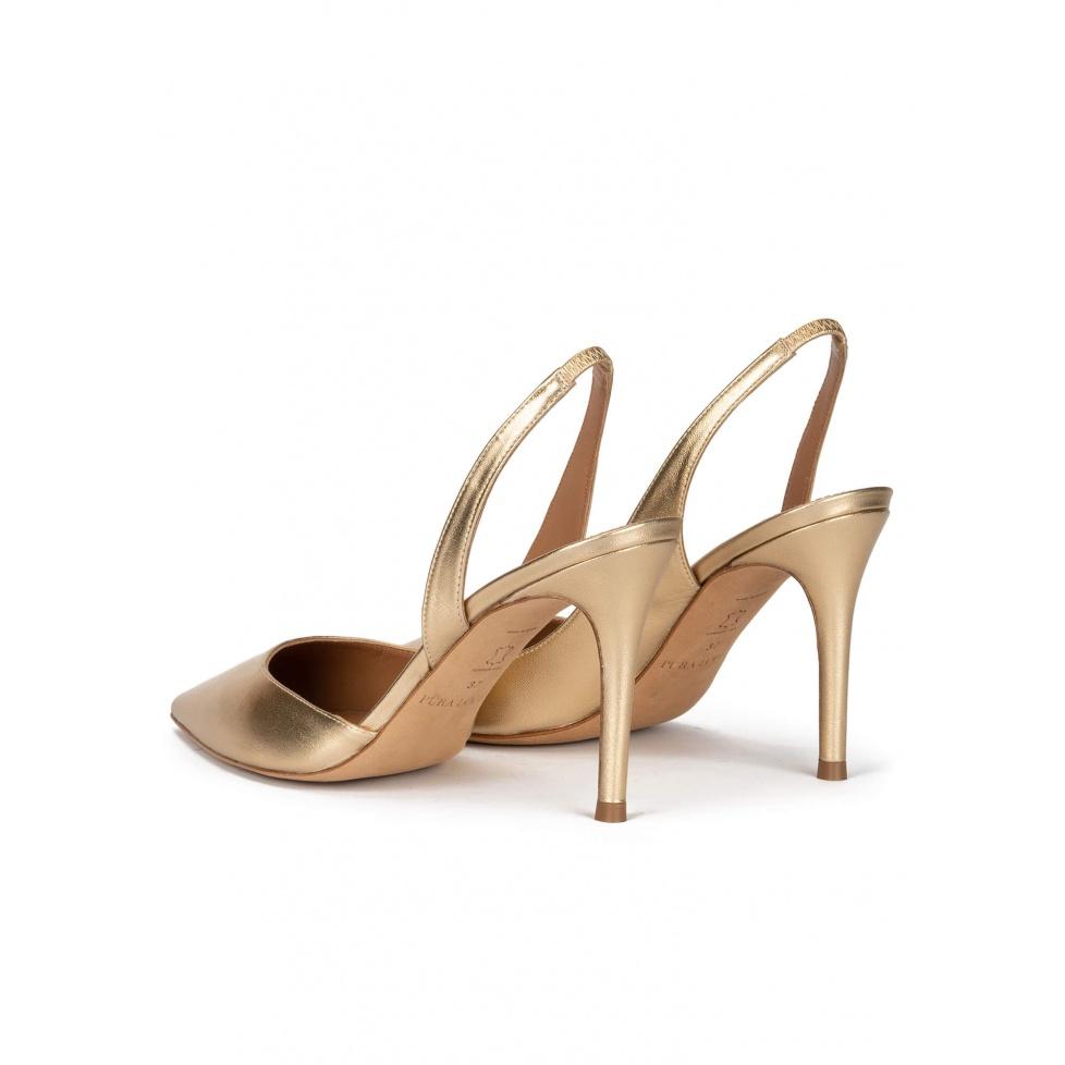pura lópez Zapatos dorados de piel con tacón stiletto y punta fina Tienda