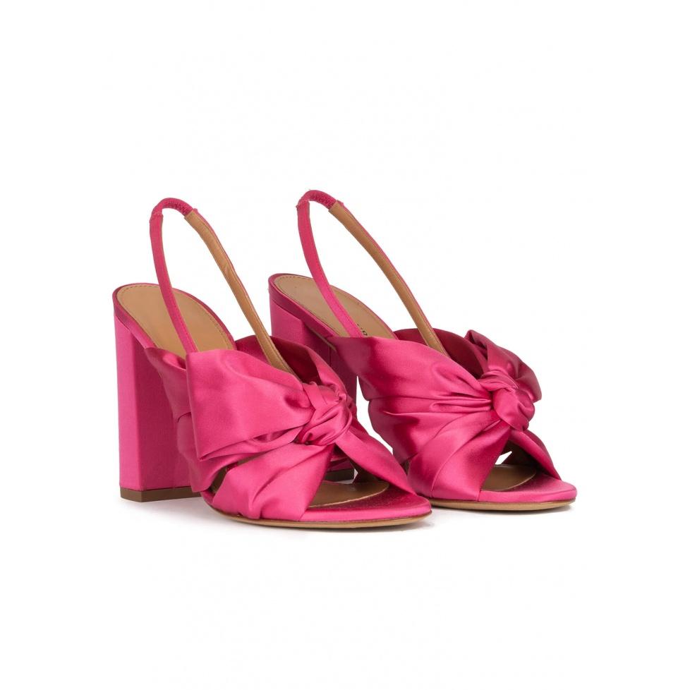 pura lópez Sandalias de tacón alto ancho en raso fucsia Venta caliente
