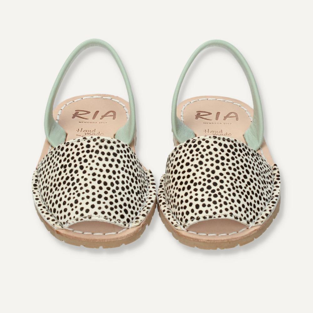 Ria Menorca Menorquina niña Madagascar Pon Pon Precio de fábrica