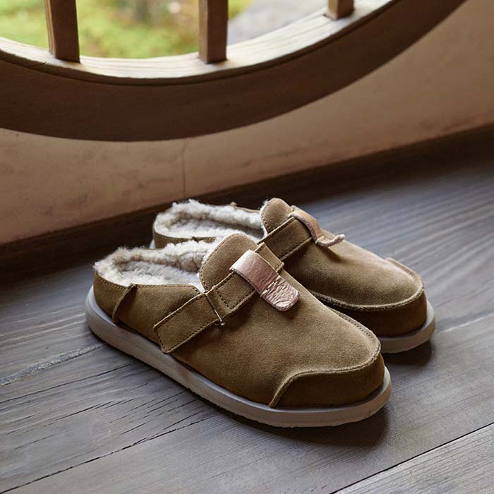 satorisan Uwabaki Clog Strap Suede Oferta exclusiva