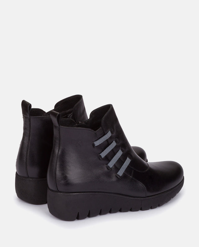 yokono Botín plano Atenas 033 negro En oferta