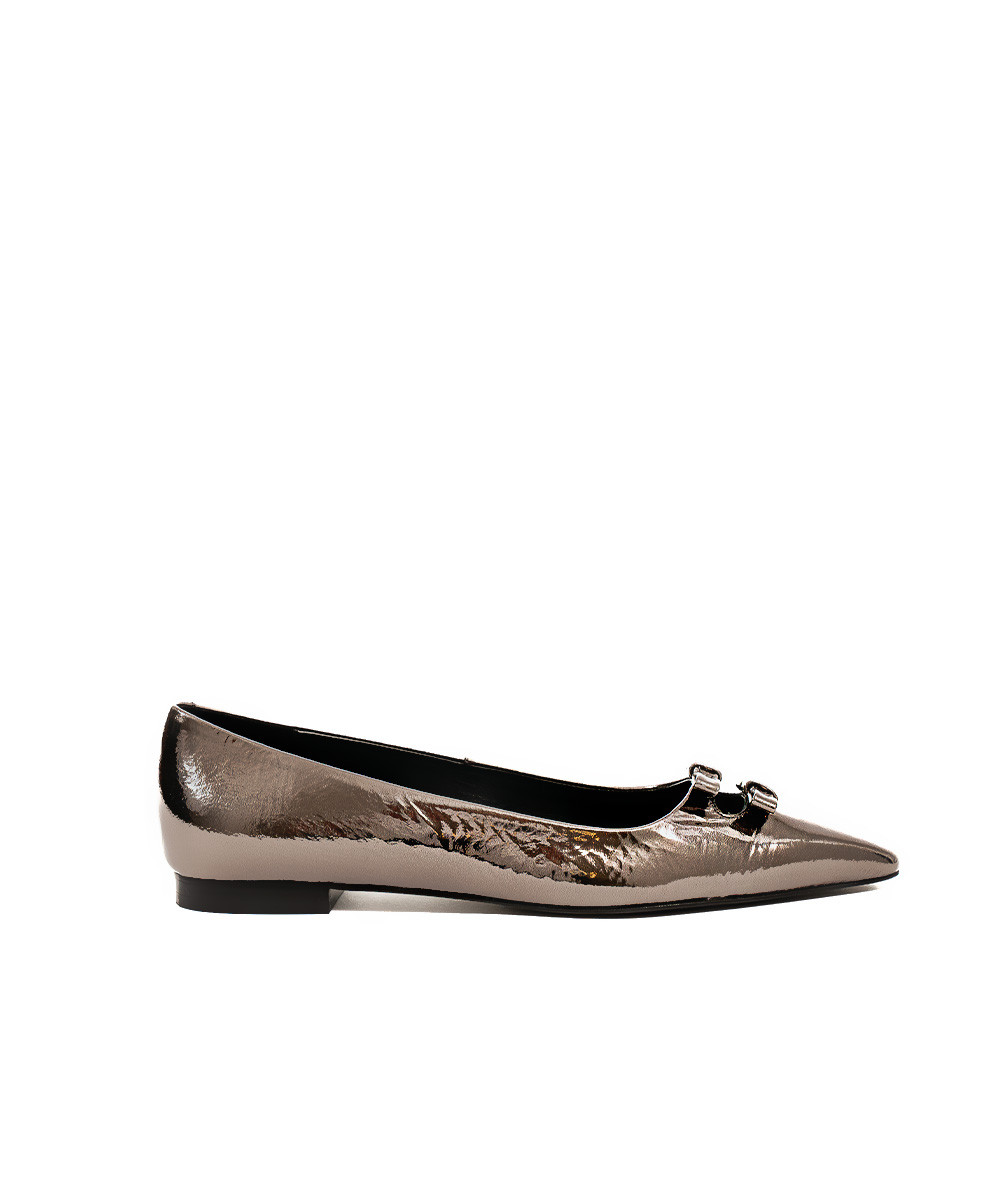 zinda Zapato plano de piel metalizada gris con dos lazos En oferta