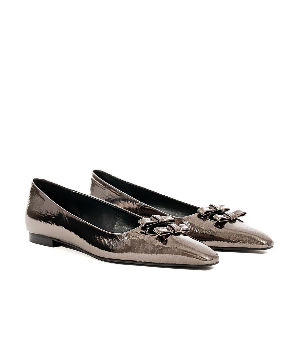 zinda Zapato plano de piel metalizada gris con dos lazos En oferta